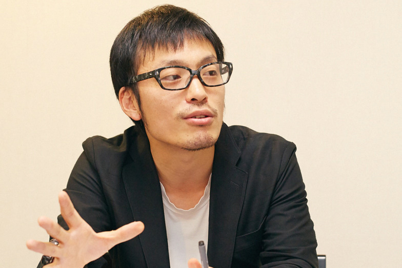 尾崎氏