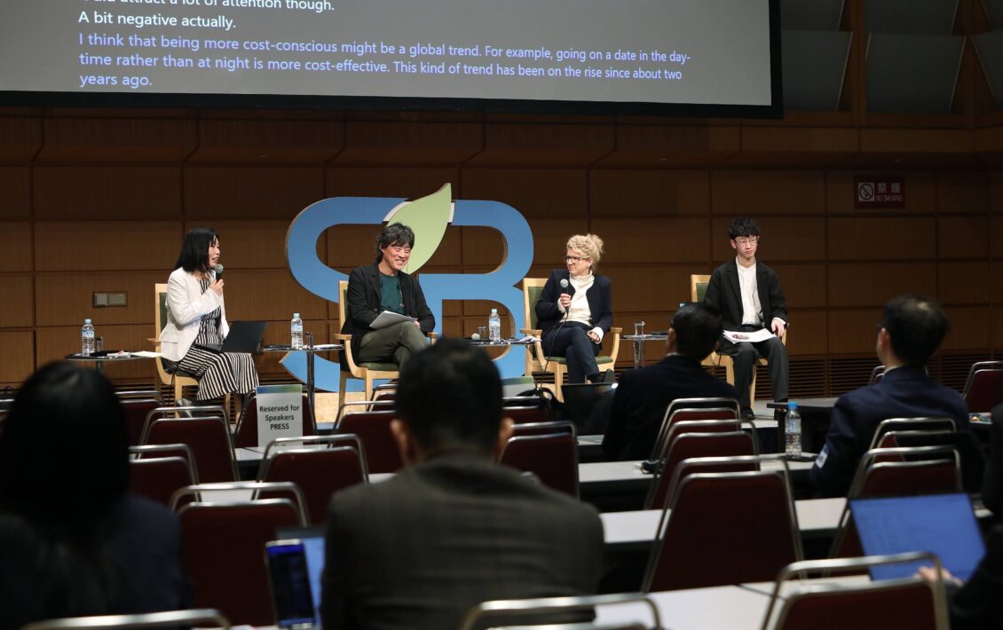 田中 理絵（右）